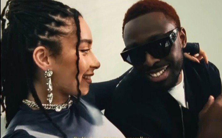 Dadju et Zola en parfaite harmonie dans "La guitare suit la mélo" : Un clip à découvrir !