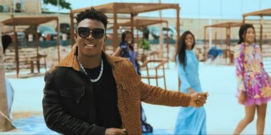 Soul Bang's dévoile le clip de "Miss Guinée" : Une célébration élégante de la beauté et de la culture guinéenne