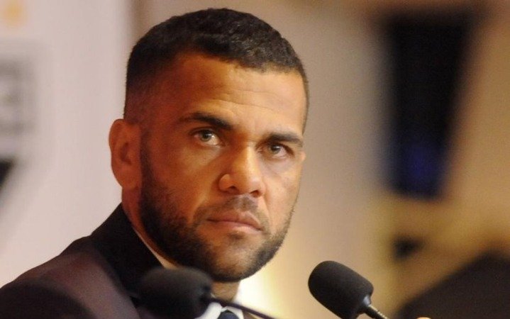 Dani Alves a trouvé le million d'euros qui va lui permettre de sortir de prison !