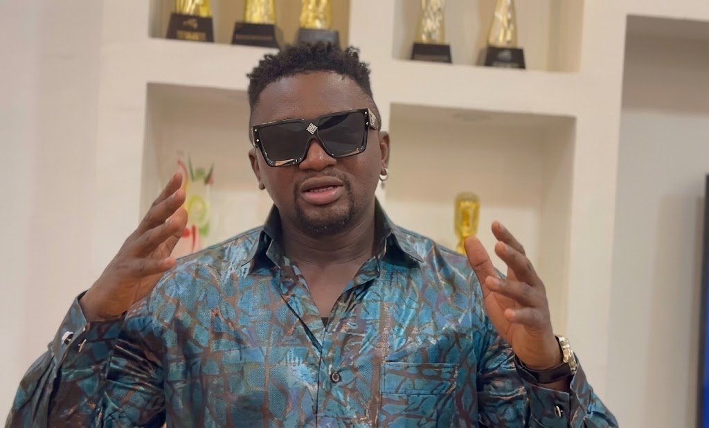 Tensions entre fans : Azaya appelle à mettre fin aux insultes dans la musique guinéenne