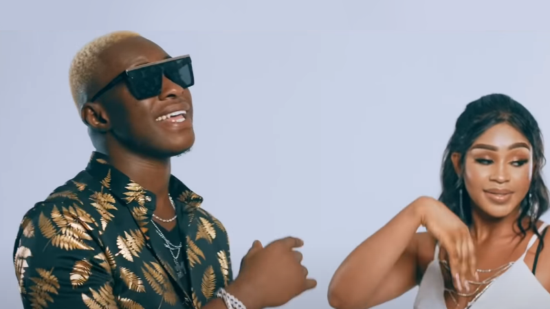 « A comprend » : Gwada Maga se plie à quatre pour rassurer sa chérie, dans son nouveau clip