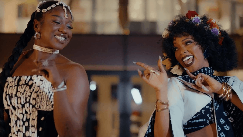 Capture d&#039;écran du clip &quot;Unique&quot;