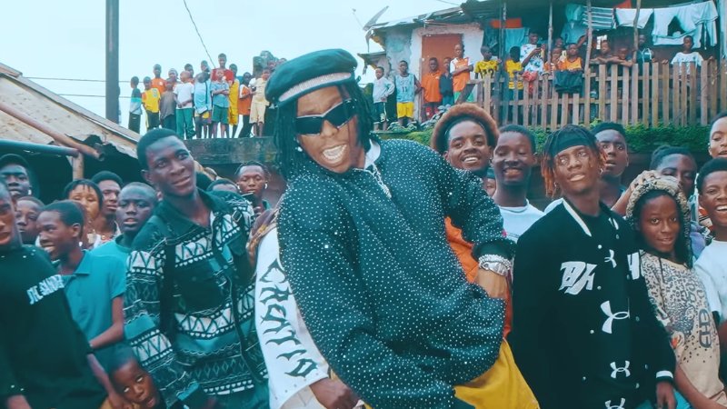 Capture d'écran du clip "Sèti"