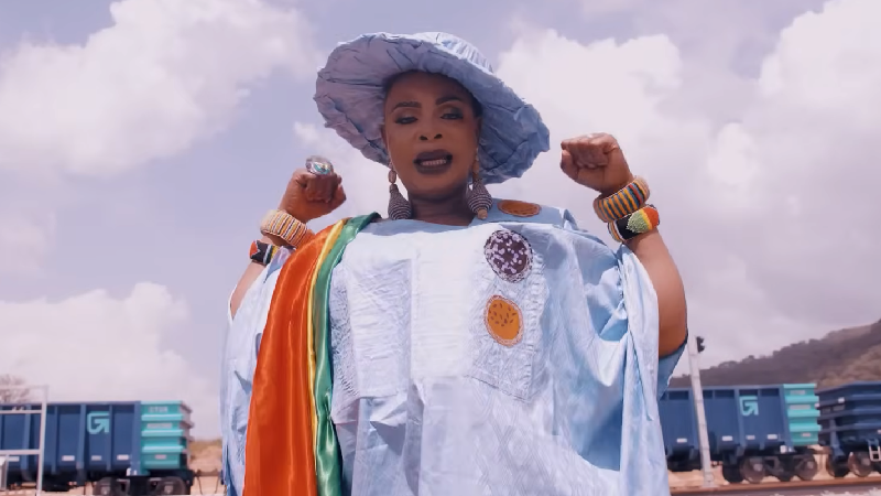 Capture d&#039;écran du clip “Siamndou 2040”