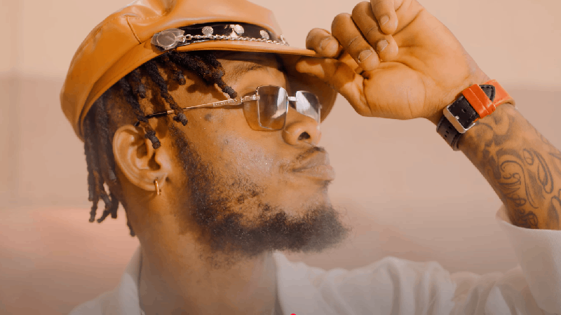 Capture d&#039;écran du clip &quot;Kahwama&quot;
