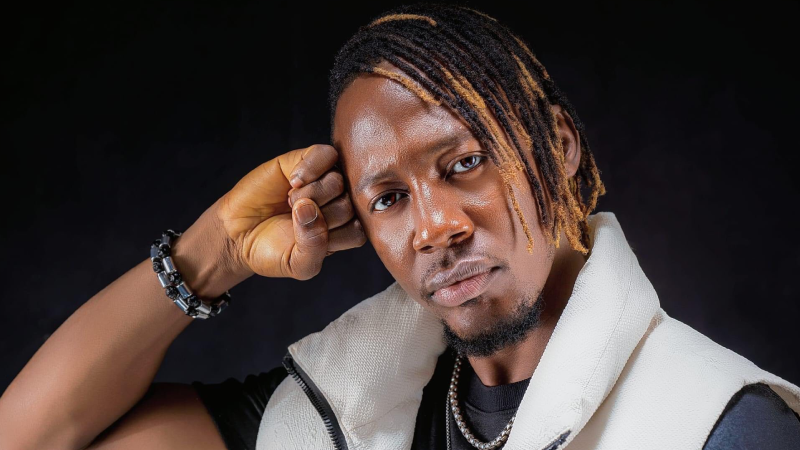 Izmo Kabanako, artiste chanteur guinéen 