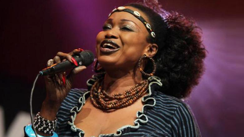 Oumou Sangaré : « J'adore la Guinée, une partie de ma famille… »