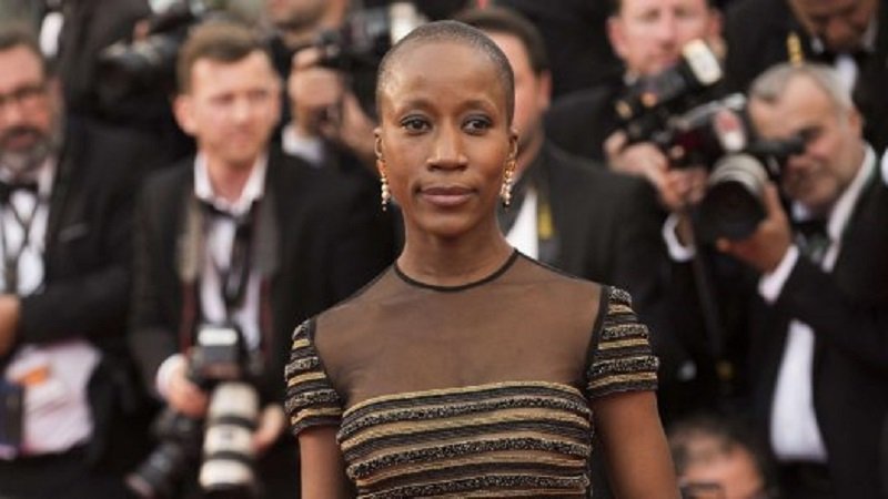 Arrestation de ‘Rokia Traoré en France : La toile s’enflamme et demande sa libération !