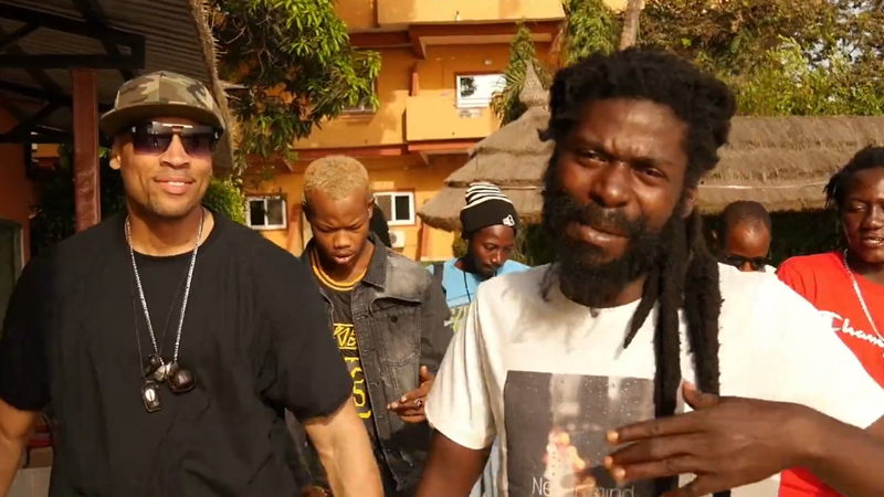Le reggeaman Takana Zion s'essaye au Zouk dans 'Irafamma'