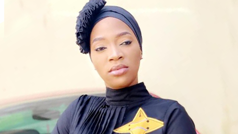 Djelikaba Bintou : en un mois, la chanteuse guinéenne perd trois de ses proches