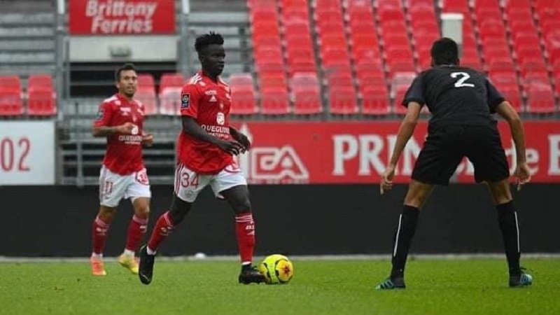 Mercato : Djibril Bangoura signe pour un an au stade Brestois !