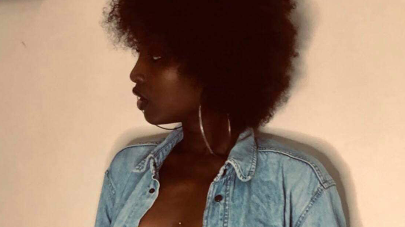 Keyla K s'affiche à moitié nue !
