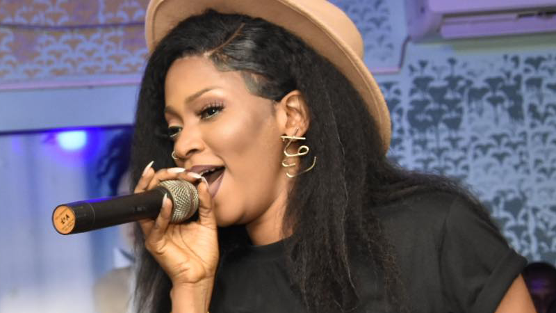 RFI Afro-Club : Djelika Bintou "La Partonne", dans la sélection du Hit des Platines