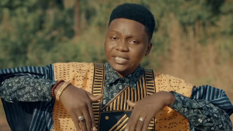 Découvrez le clip « N'Djouri Berdn'dhe » de AJ la voix d'or