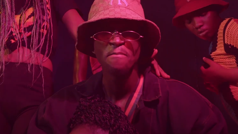 Le mannequin Kara Lyon dévoile "Twerké Nbé Go", un clip très osé !