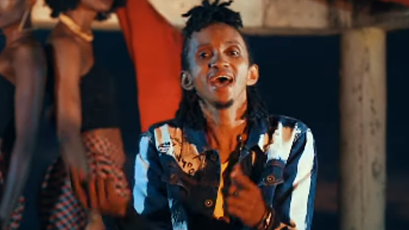 Clip à découvrir : "Hidhi Haadjaka" de Bah Wury