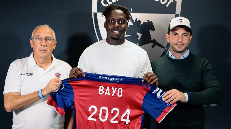 Urgent : Mohamed Bayo prolonge jusqu’en 2024 avec le Clermont Foot ! (Officiel)