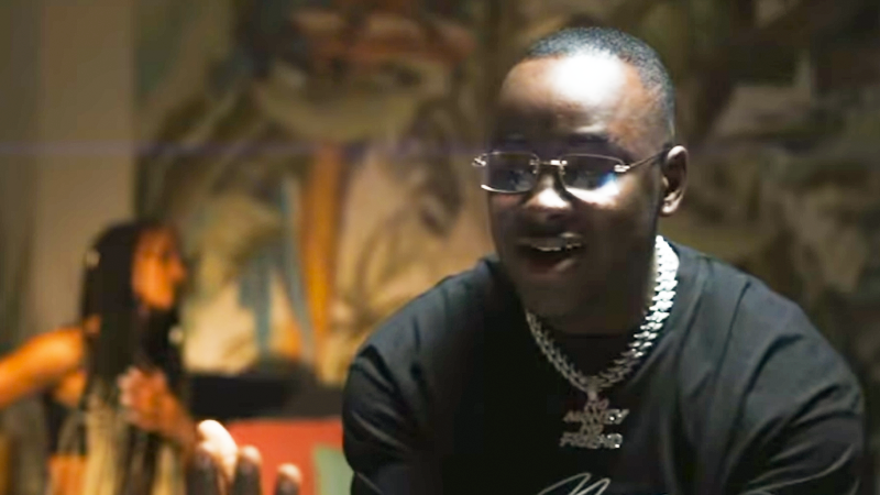 Black Barry dévoile le teaser de son nouveau clip "Boujanma"