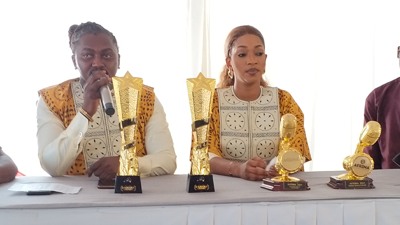 Djelikaba Bintou, présente ses trophées et invite ses fans à un spectacle gratuit au Belvédère (détails)