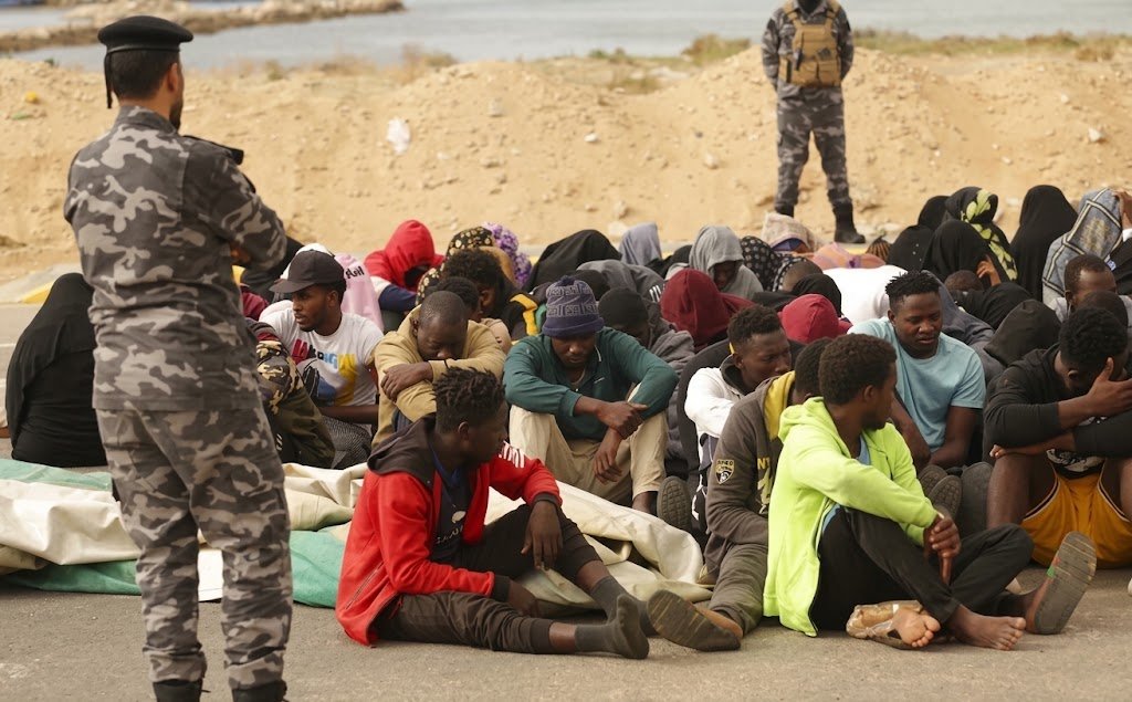 Gambie : 138 migrants interpellés avant leur départ, dont des Guinéens